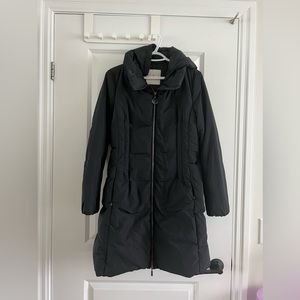 Authentic women’s Moncler parka jacket in black